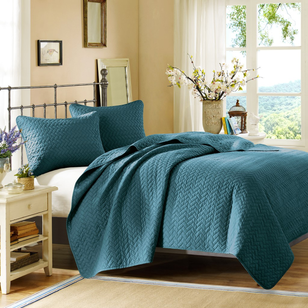 Velvet Touch Coverlet Set- Multiple Colors For Sale - Image 3